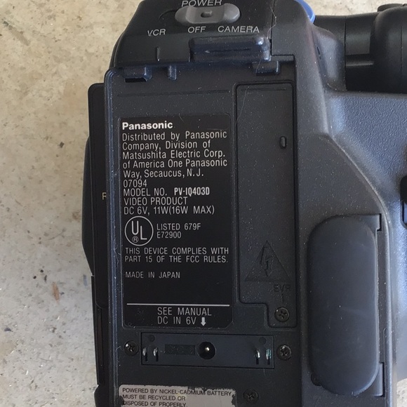 Video camera with storage bag - Picture 4 of 7